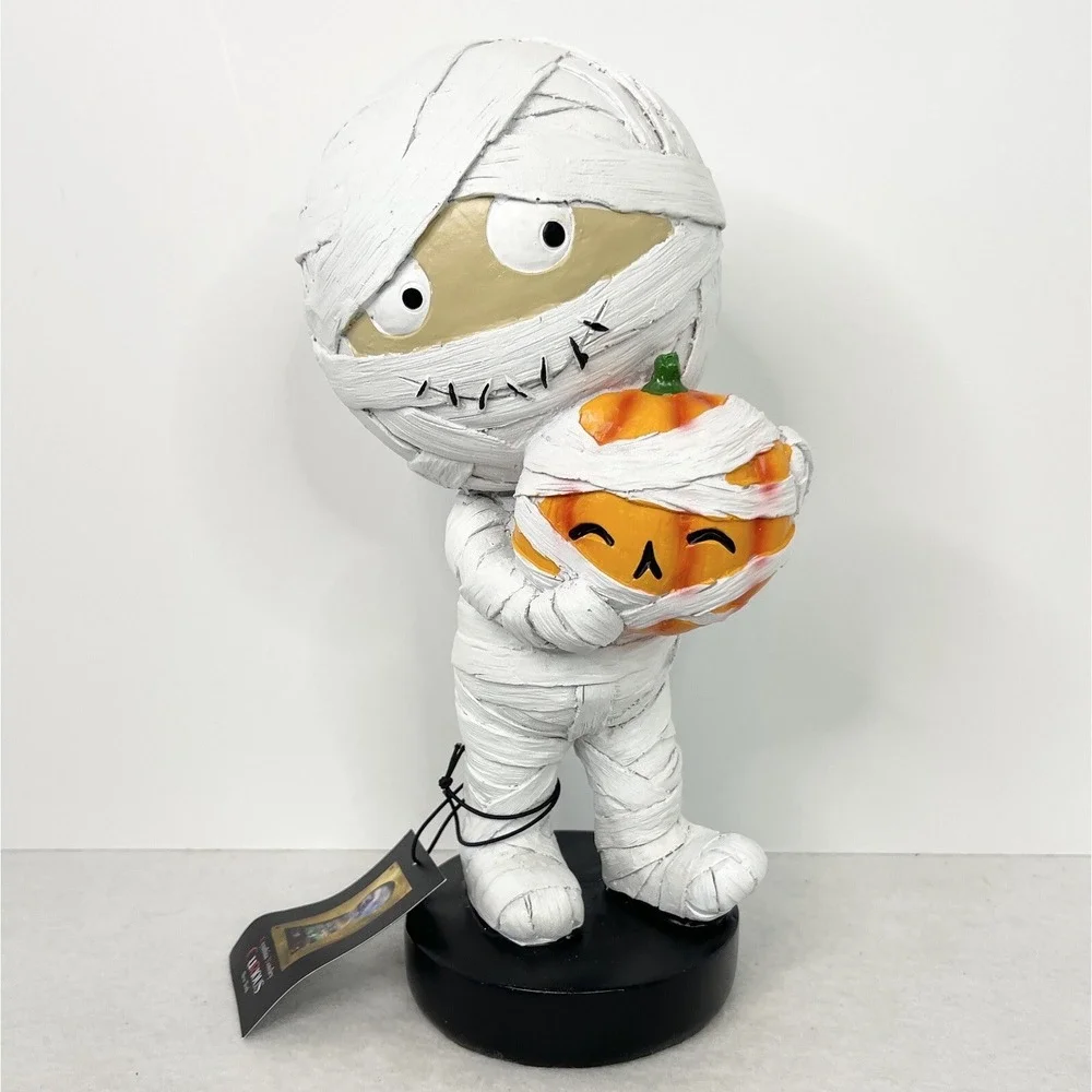 Cynthia Rowley Resin Mummy With Jack O Lantern Halloween Decor Statue Boy White